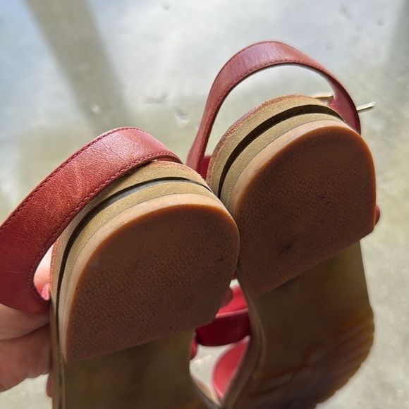 Chanel CC Logo Gladiator Sandals - Picture 12 of 13